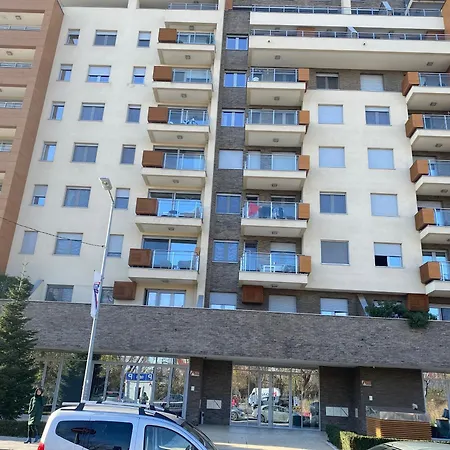 Hedonist-modern Urban A Blok